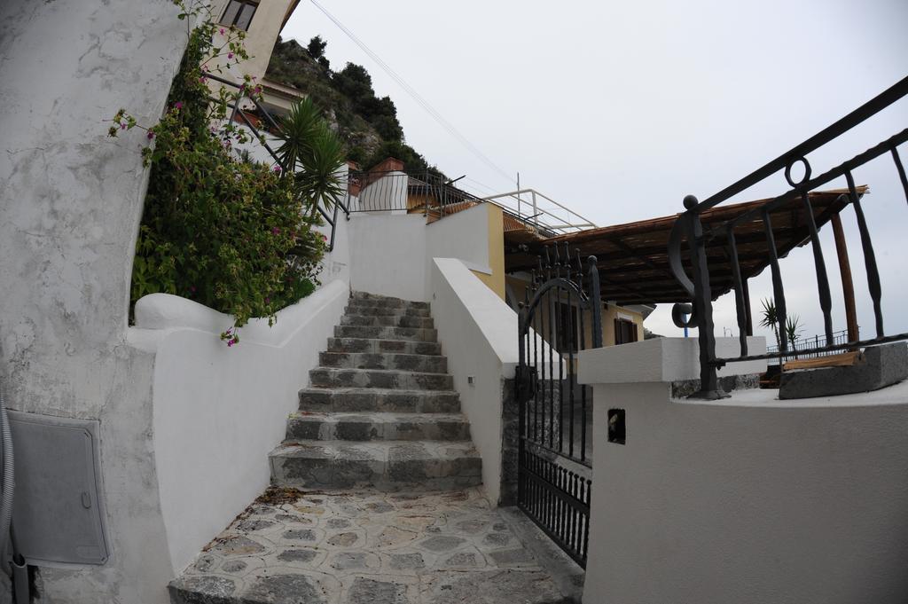 La Mela Blu Bed & Breakfast Фуроре Екстериор снимка