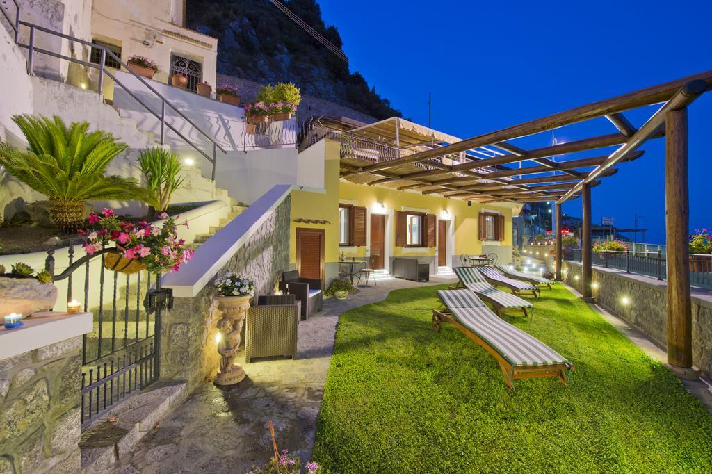 La Mela Blu Bed & Breakfast Фуроре Екстериор снимка