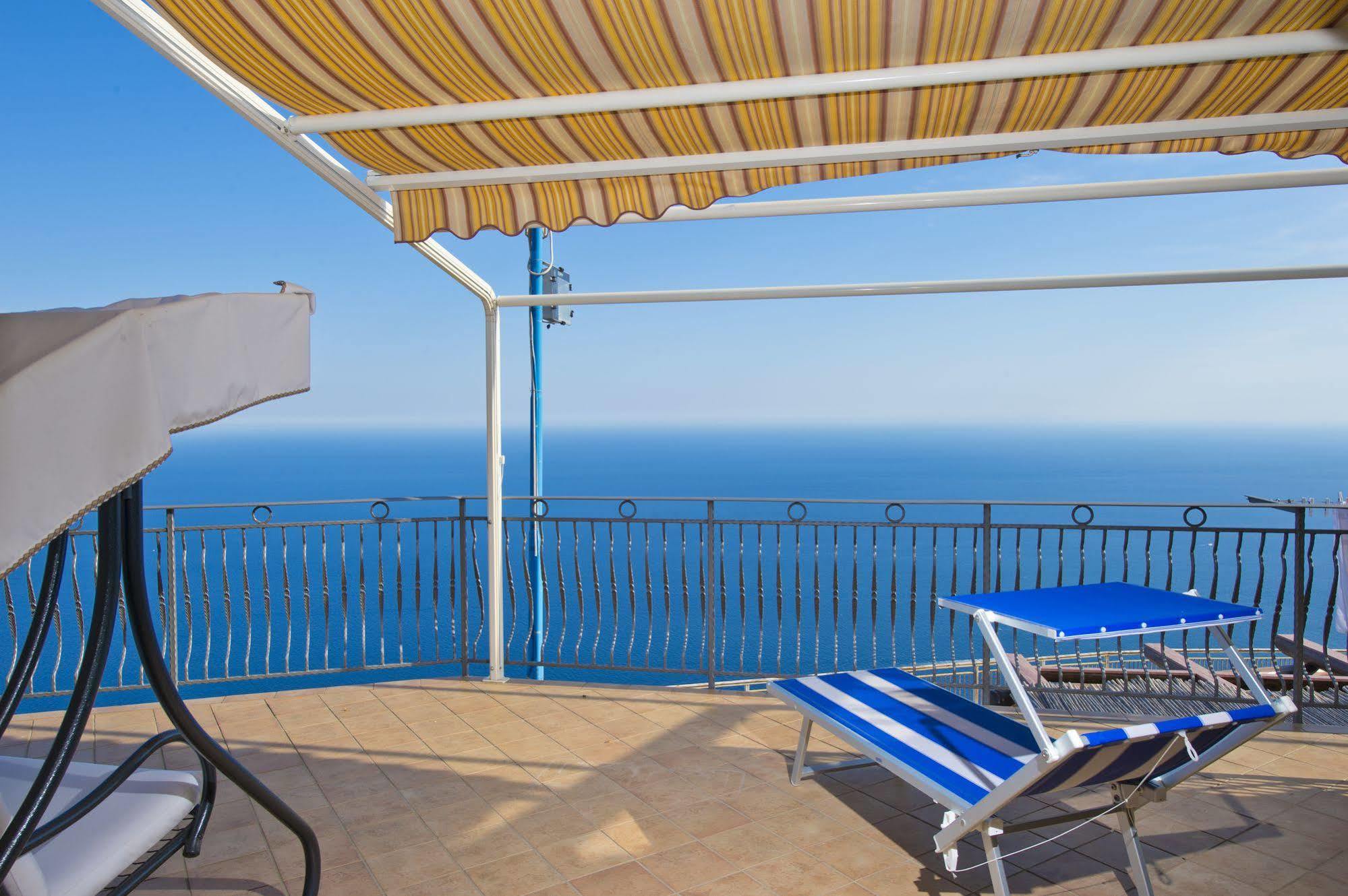 La Mela Blu Bed & Breakfast Фуроре Екстериор снимка