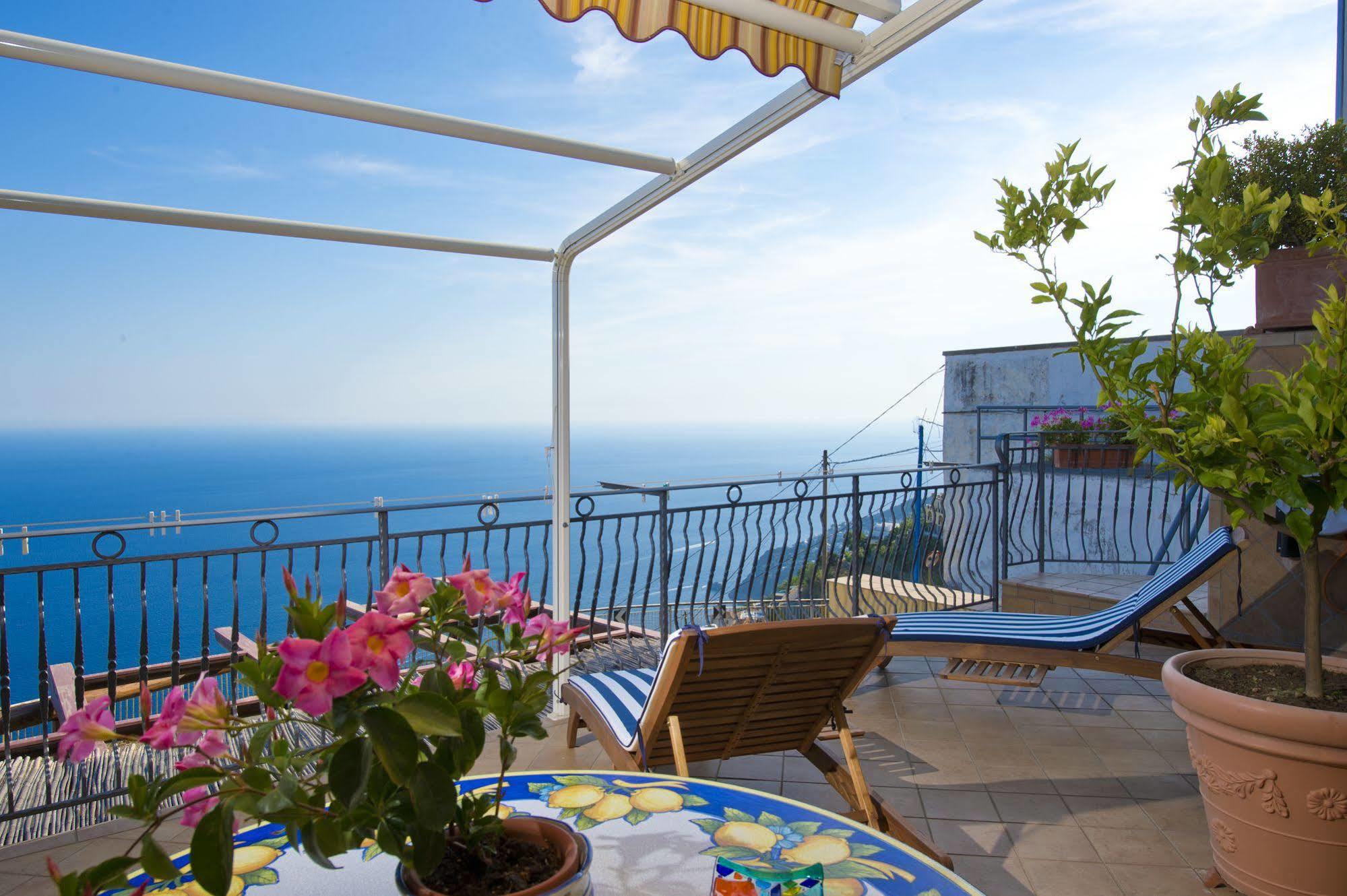 La Mela Blu Bed & Breakfast Фуроре Екстериор снимка