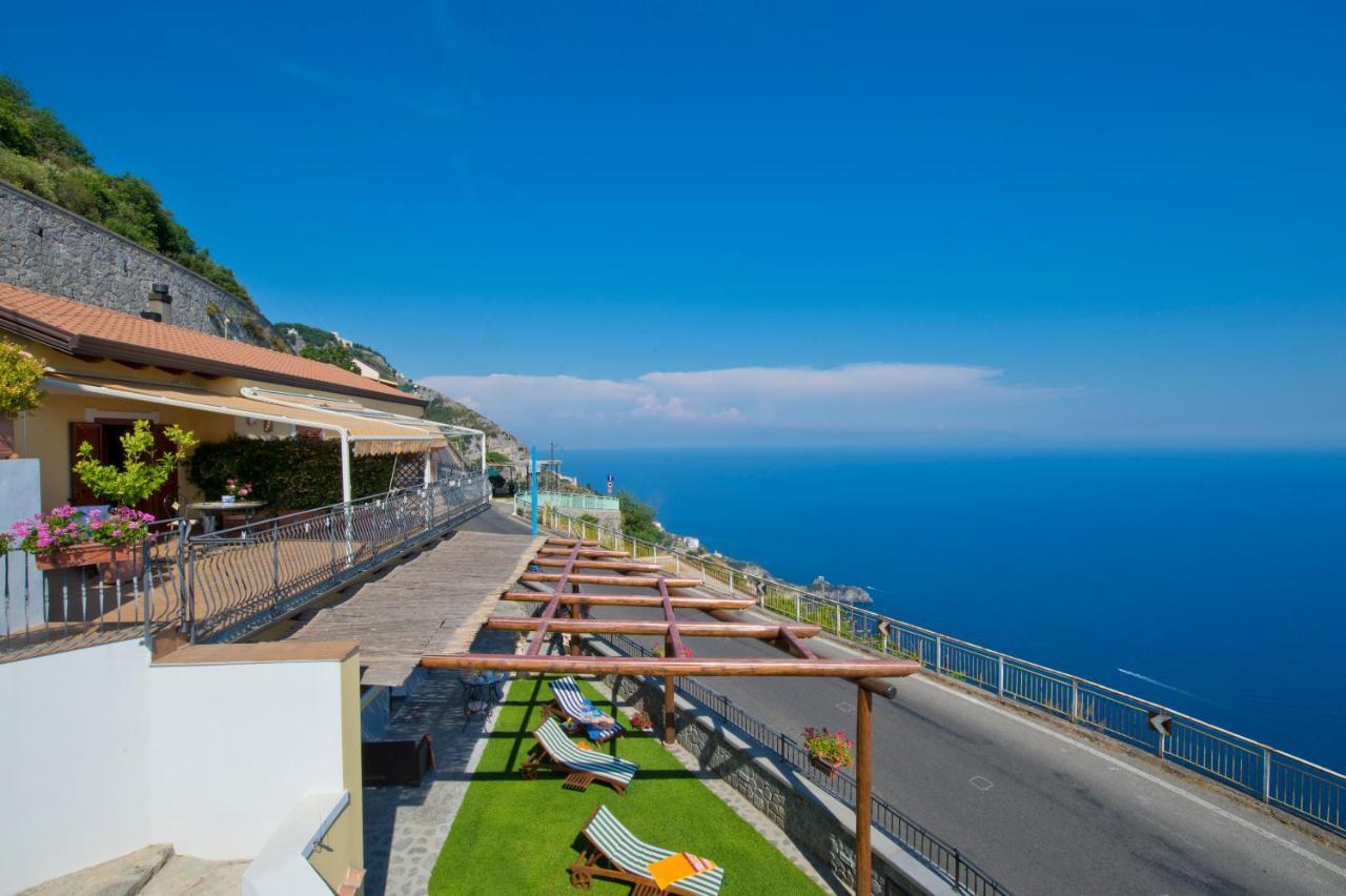 La Mela Blu Bed & Breakfast Фуроре Екстериор снимка